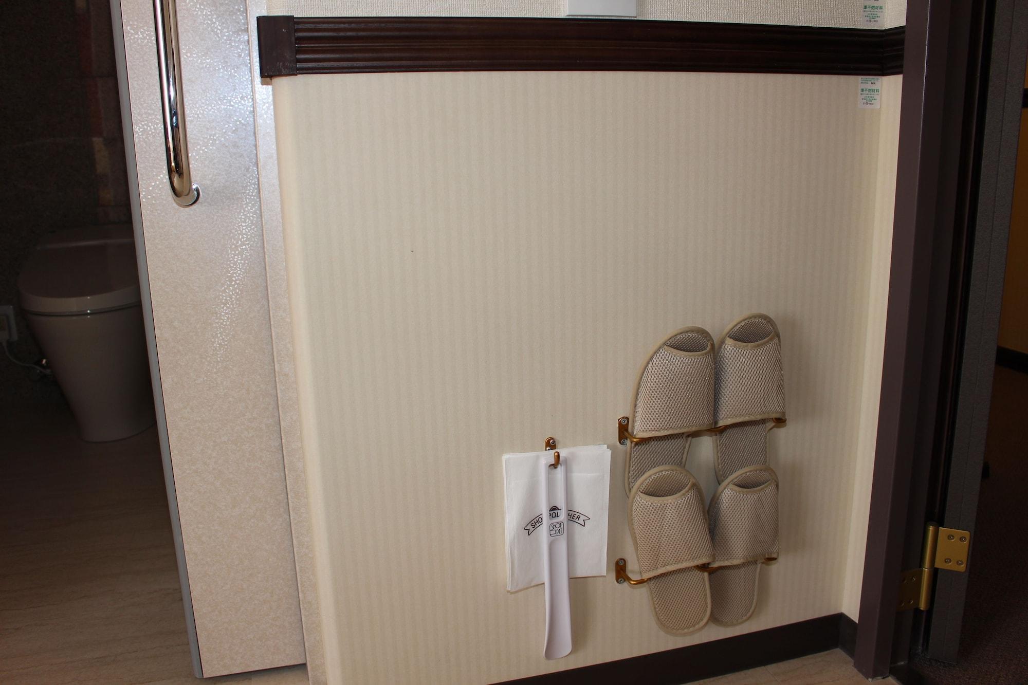 Toyoko Inn Kobe Minatogawa Koen Exterior photo