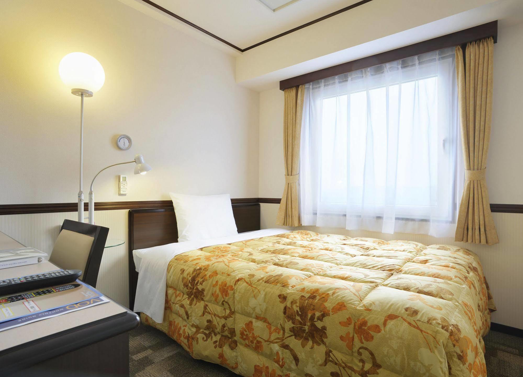 Toyoko Inn Kobe Minatogawa Koen Exterior photo