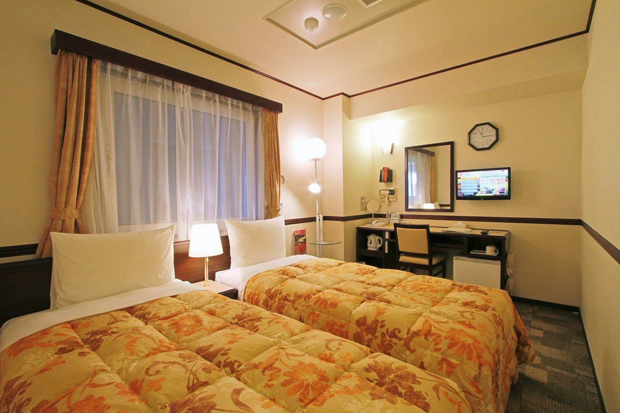 Toyoko Inn Kobe Minatogawa Koen Exterior photo