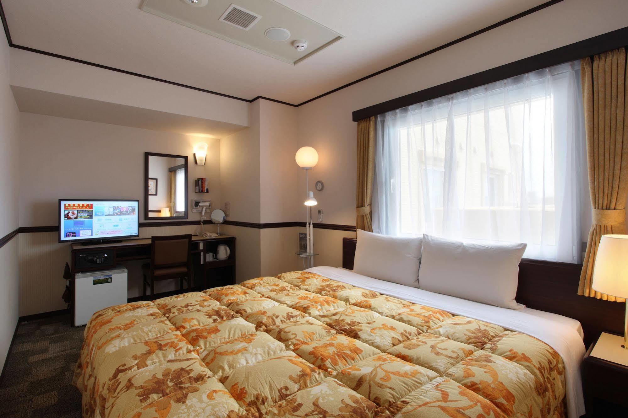 Toyoko Inn Kobe Minatogawa Koen Exterior photo